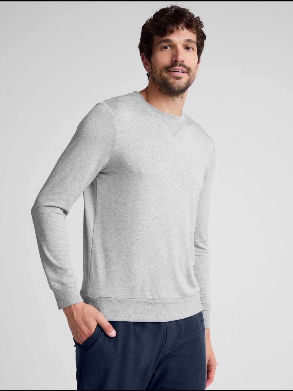 Beyond Yoga Heather Gray Men's Crewneck Pullover Long-sleeve